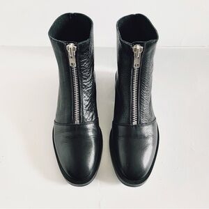 L’INTERVALLE Black Leather Front Zipper Boots